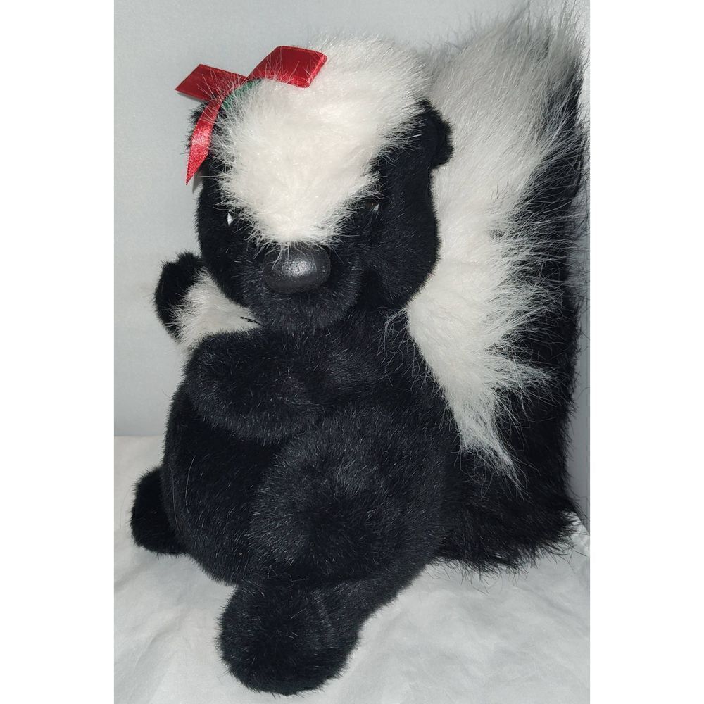 Vintage Applause Plush Touch of Holly Skunk Christmas 1988 9”